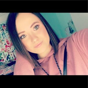 Meet your Posher, Olivia